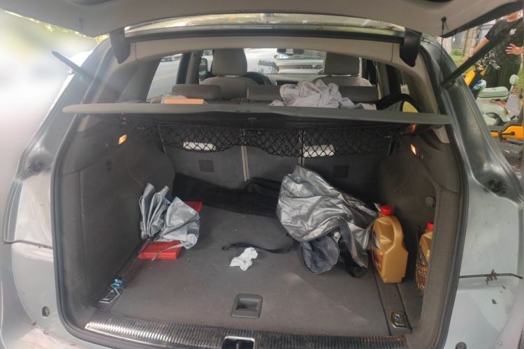 Used Audi Q5 2011 2.0TFSI Luxury Edition Trunk