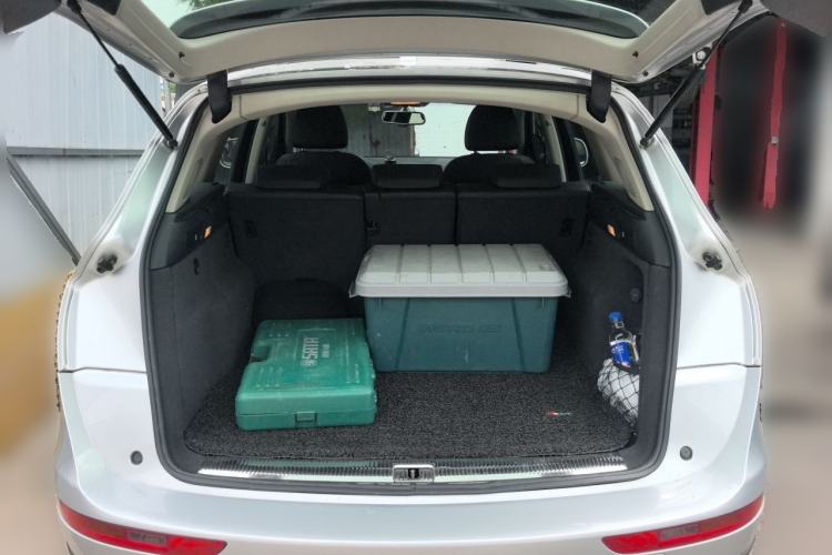 Used Audi Q5 2011 2.0TFSI Comfort Version Trunk