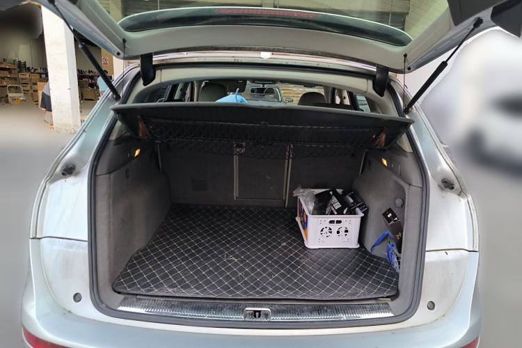 Used Audi Q5 2011 2.0TFSI Comfort Version Trunk