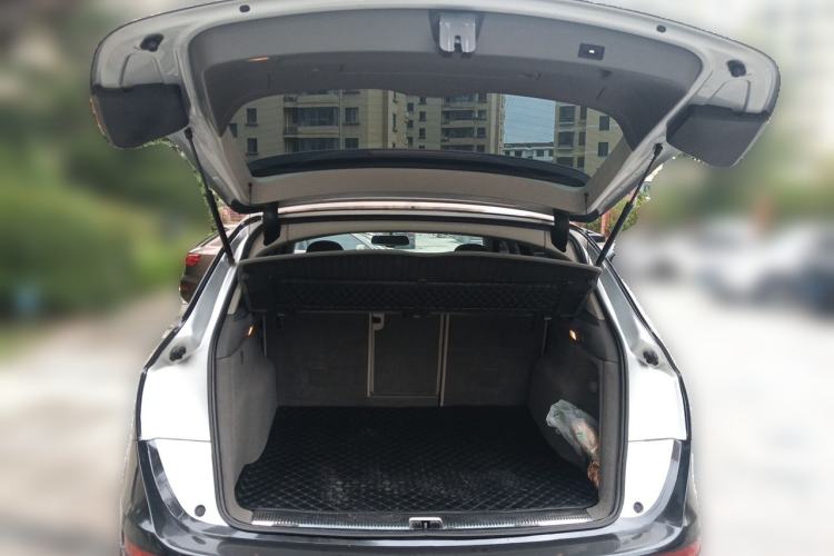 Used Audi Q5 2011 2.0TFSI Comfort Version Trunk