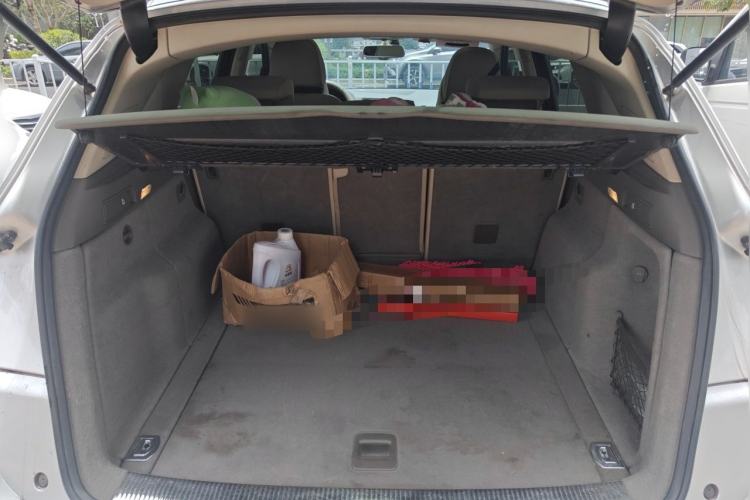 Used Audi Q5 2011 2.0TFSI Comfort Version Trunk