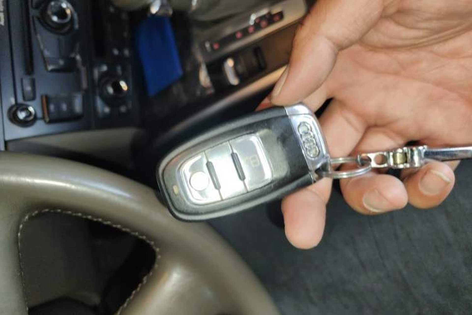 Used Audi Q5 2011 2.0TFSI Technology Model Vehicle Key