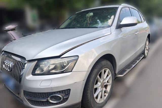 Ojetý Audi Q5 2011 2.0TFSI Technology Model