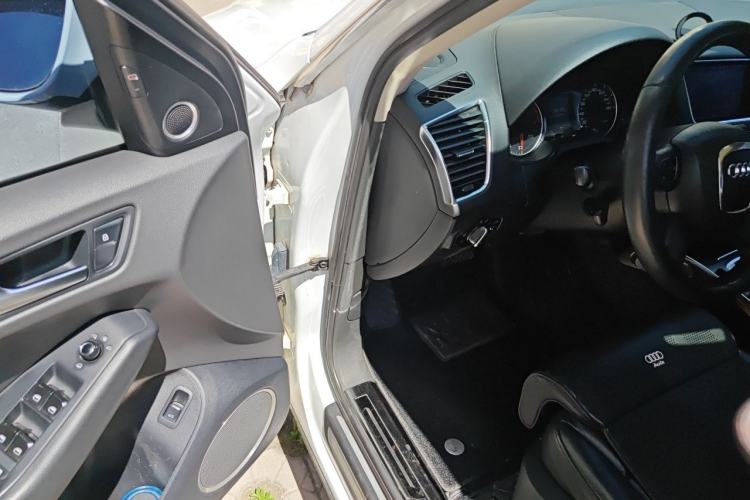 Used Audi Q5 2011 2.0TFSI Comfort Version Driver Seat