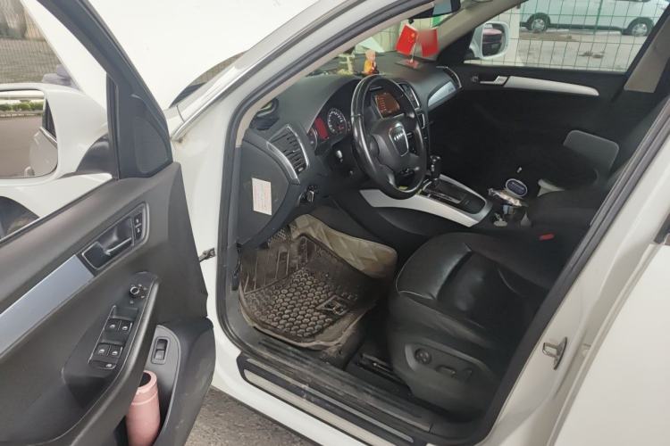 Used Audi Q5 2011 2.0TFSI Technology Model Driver Seat