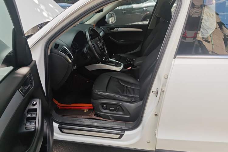 Used Audi Q5 2011 2.0TFSI Comfort Version Driver Seat