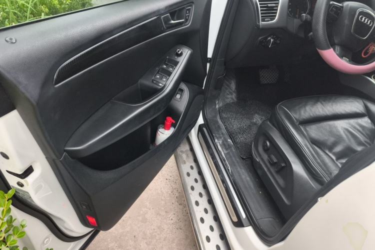 Used Audi Q5 2011 2.0TFSI Technology Model Driver Seat