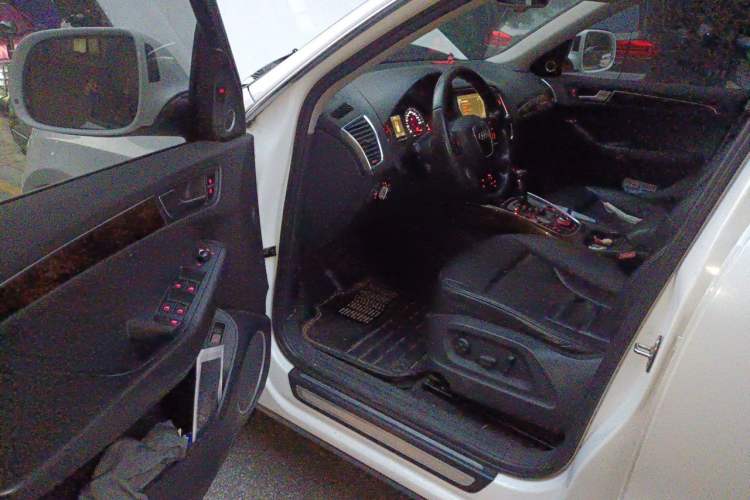 Used Audi Q5 2011 2.0TFSI Comfort Version Driver Seat
