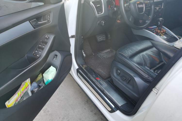 Used Audi Q5 2011 2.0TFSI Technology Model Driver Seat