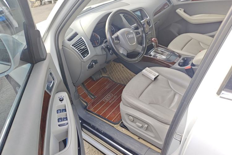 Used Audi Q5 2011 2.0TFSI Technology Model Driver Seat