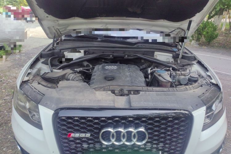 Used Audi Q5 2011 2.0TFSI Technology Model Engine Bay