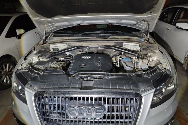 Used Audi Q5 2011 2.0TFSI Comfort Version Engine Bay