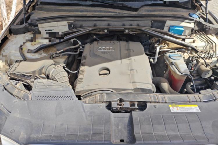 Used Audi Q5 2011 2.0TFSI Comfort Version Engine Bay