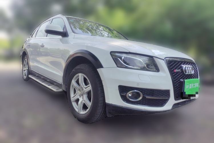 Used Audi Q5 2011 2.0TFSI Technology Model Front Right 45 Deg