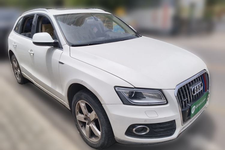 Used Audi Q5 2011 2.0TFSI Dynamic Edition Front Right 45 Deg