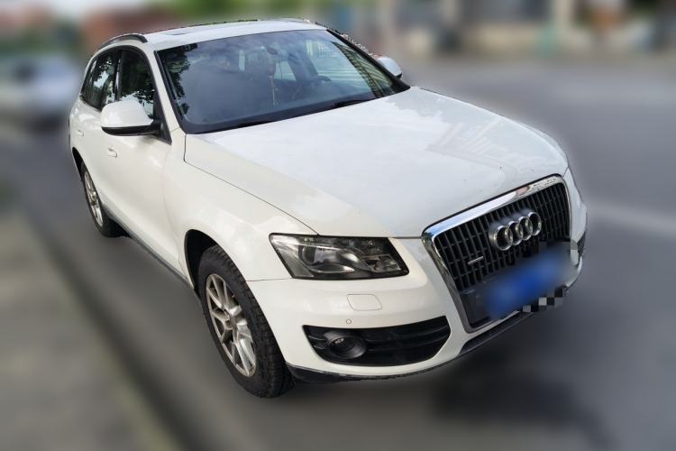 Used Audi Q5 2011 2.0TFSI Comfort Version Front Right 45 Deg