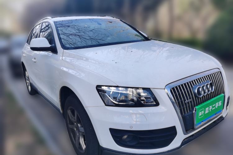Used Audi Q5 2011 2.0TFSI Technology Model Front Right 45 Deg