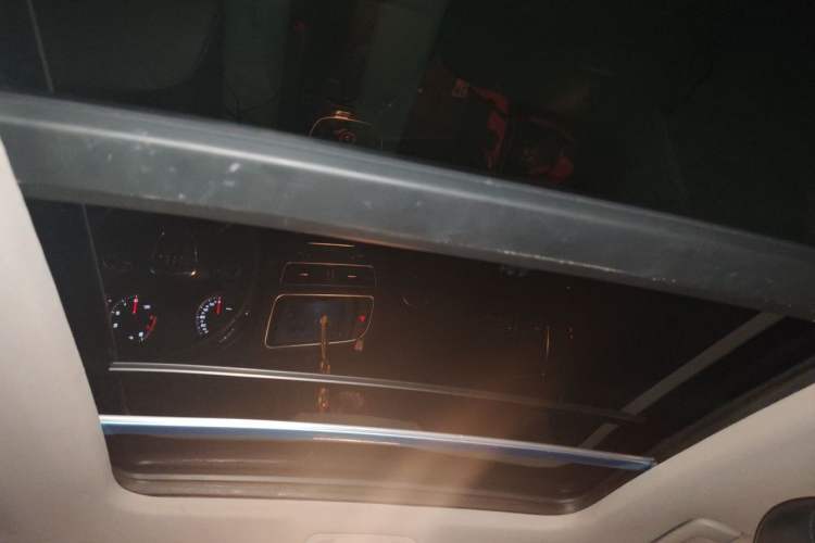 Used Audi Q5 2011 2.0TFSI Comfort Version Headliner