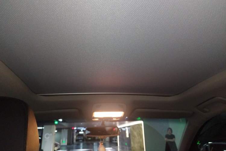 Used Audi Q5 2011 2.0TFSI Comfort Version Headliner