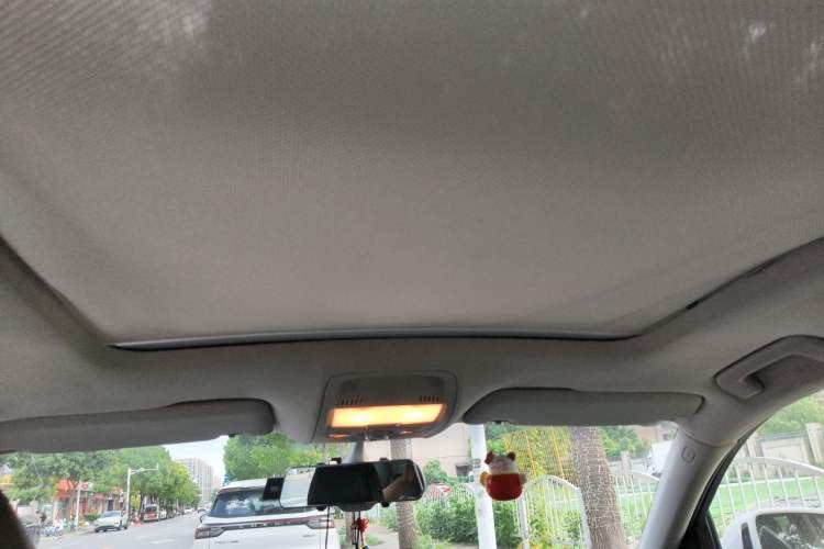 Used Audi Q5 2011 2.0TFSI Comfort Version Headliner