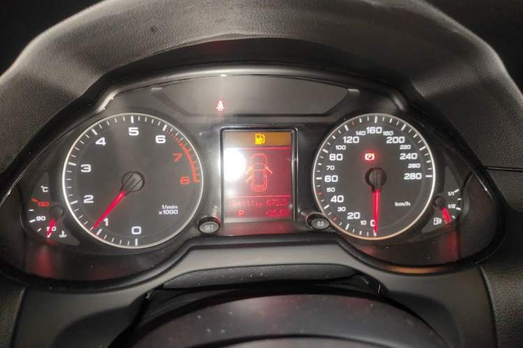 Used Audi Q5 2011 2.0TFSI Technology Model Instrument Cluster