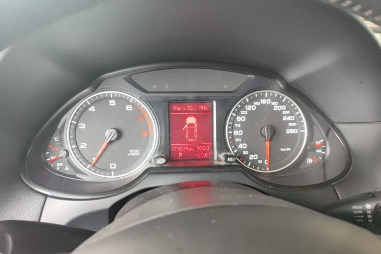 Used Audi Q5 2011 2.0TFSI Technology Model Instrument Cluster