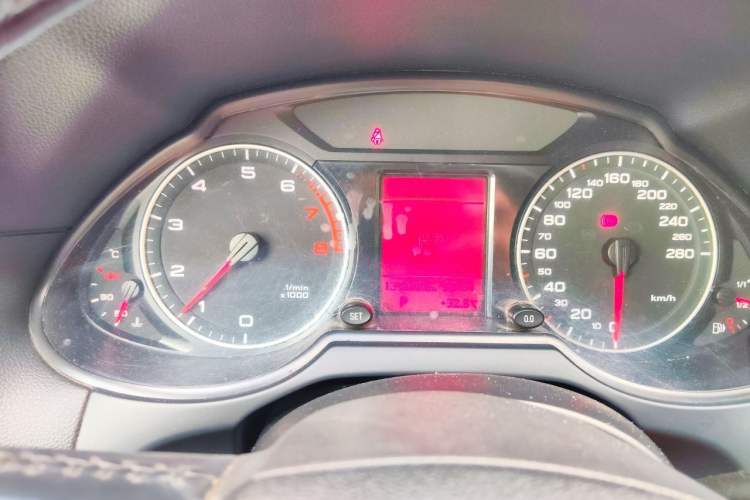 Used Audi Q5 2011 2.0TFSI Technology Model Instrument Cluster