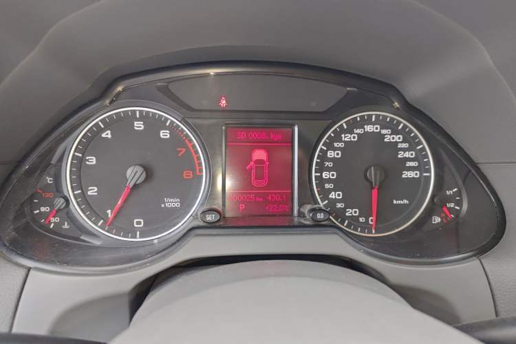 Used Audi Q5 2011 2.0TFSI Technology Model Instrument Cluster