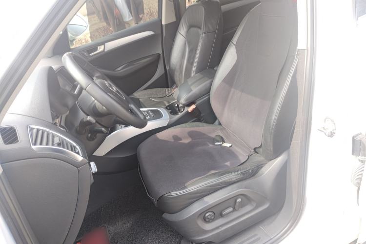 Used Audi Q5 2011 2.0TFSI Technology Model Left Front Seat