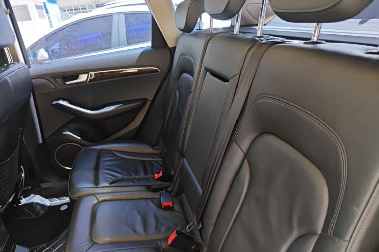 Used Audi Q5 2011 2.0TFSI Comfort Version Left Rear Seat