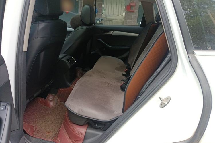 Used Audi Q5 2011 2.0TFSI Technology Model Left Rear Seat