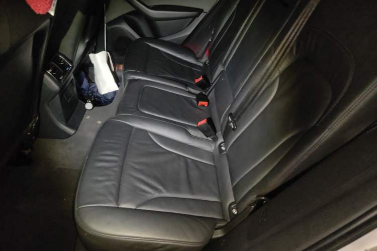 Used Audi Q5 2011 2.0TFSI Technology Model Left Rear Seat