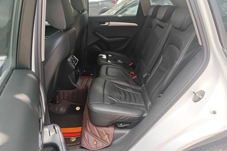 Used Audi Q5 2011 2.0TFSI Comfort Version Left Rear Seat