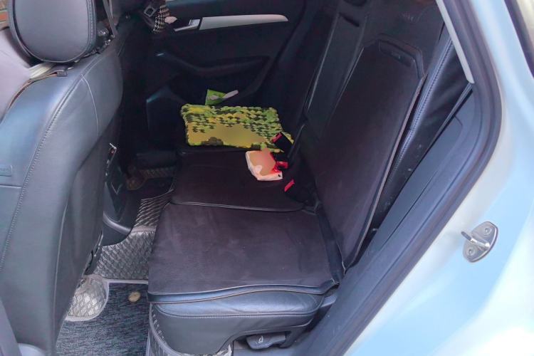 Used Audi Q5 2011 2.0TFSI Technology Model Left Rear Seat