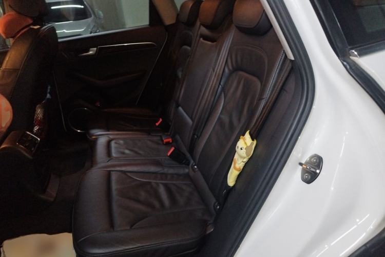 Used Audi Q5 2011 2.0TFSI Comfort Version Left Rear Seat