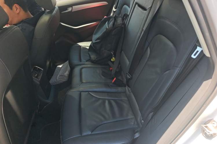 Used Audi Q5 2011 2.0TFSI Technology Model Left Rear Seat