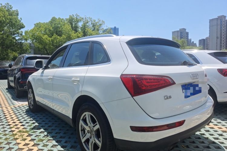Used Audi Q5 2011 2.0TFSI Technology Model Rear Left 45 Deg