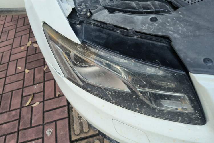 Used Audi Q5 2011 2.0TFSI Comfort Version Right Front Headlight