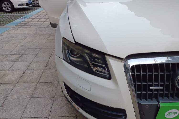 Used Audi Q5 2011 2.0TFSI Comfort Version Right Front Headlight