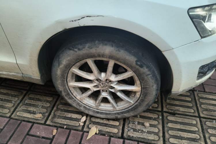 Used Audi Q5 2011 2.0TFSI Comfort Version Right Front Wheel Hub