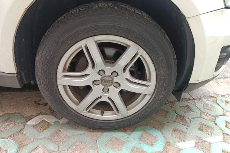 Used Audi Q5 2011 2.0TFSI Technology Model Right Front Wheel Hub