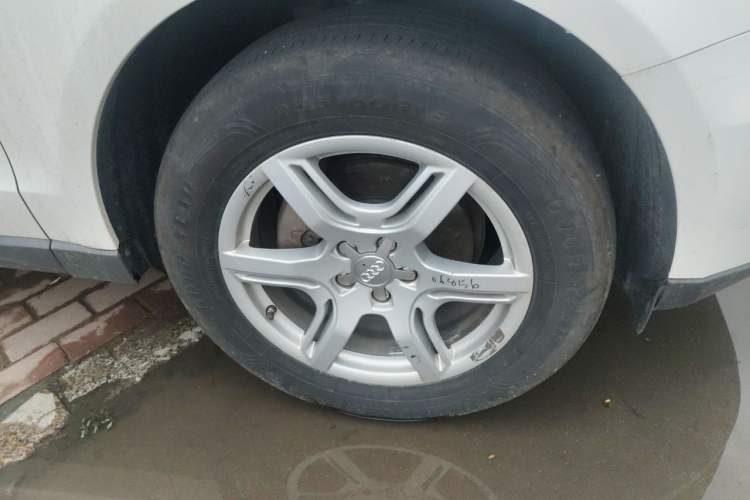 Used Audi Q5 2011 2.0TFSI Technology Model Right Front Wheel Hub