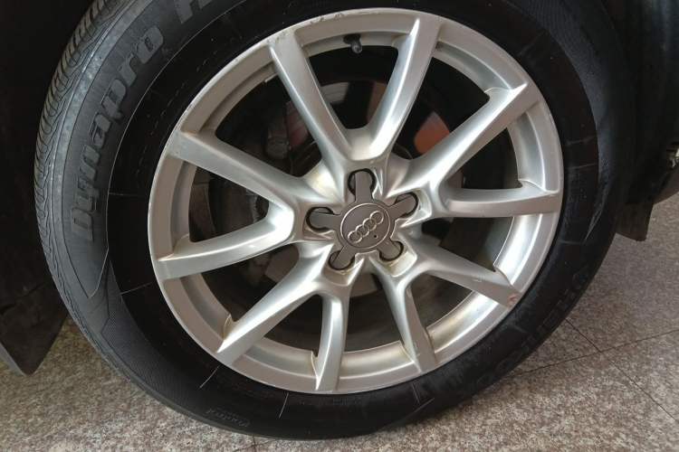 Used Audi Q5 2011 2.0TFSI Comfort Version Right Front Wheel Hub
