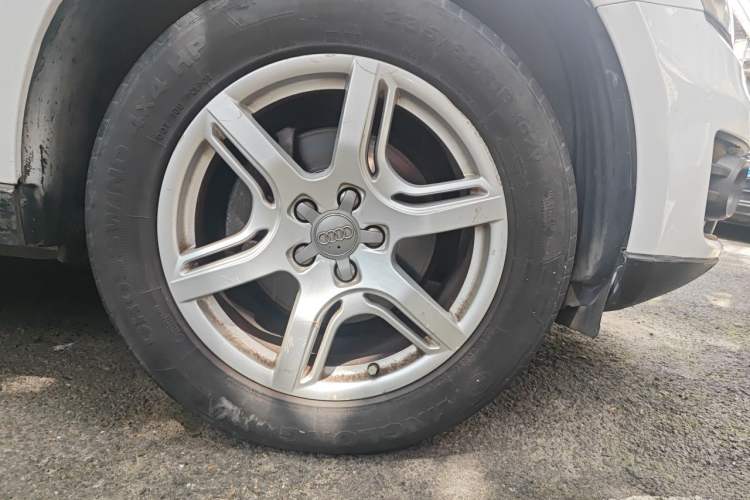 Used Audi Q5 2011 2.0TFSI Comfort Version Right Front Wheel Hub