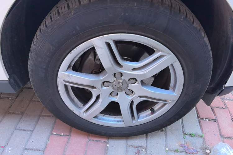 Used Audi Q5 2011 2.0TFSI Technology Model Right Front Wheel Hub