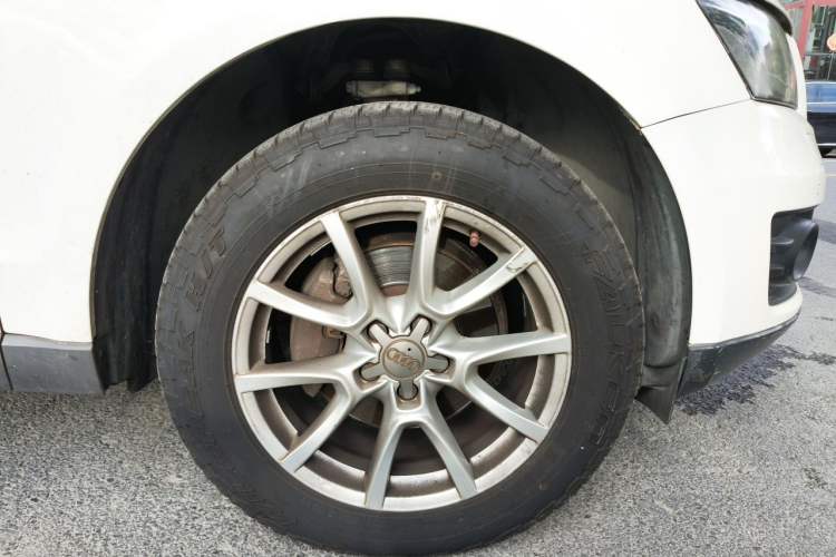Used Audi Q5 2011 2.0TFSI Comfort Version Right Front Wheel Hub