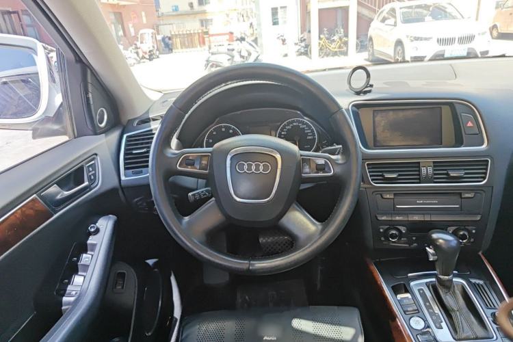 Used Audi Q5 2011 2.0TFSI Comfort Version Steering Wheel