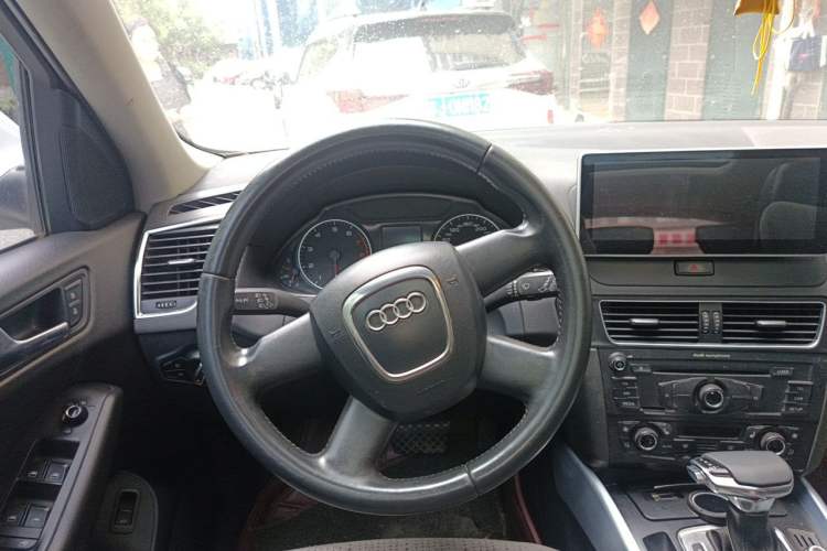 Used Audi Q5 2011 2.0TFSI Technology Model Steering Wheel