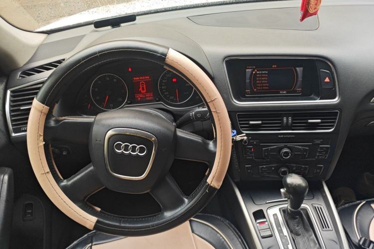 Used Audi Q5 2011 2.0TFSI Ambition Edition Steering Wheel