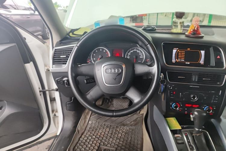 Used Audi Q5 2011 2.0TFSI Technology Model Steering Wheel